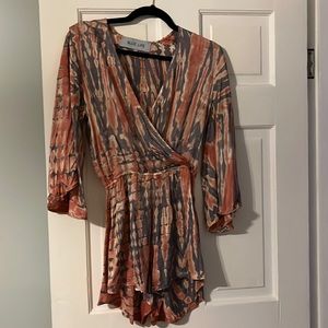 Blue Life Wild and Free Tie dye Romper size small